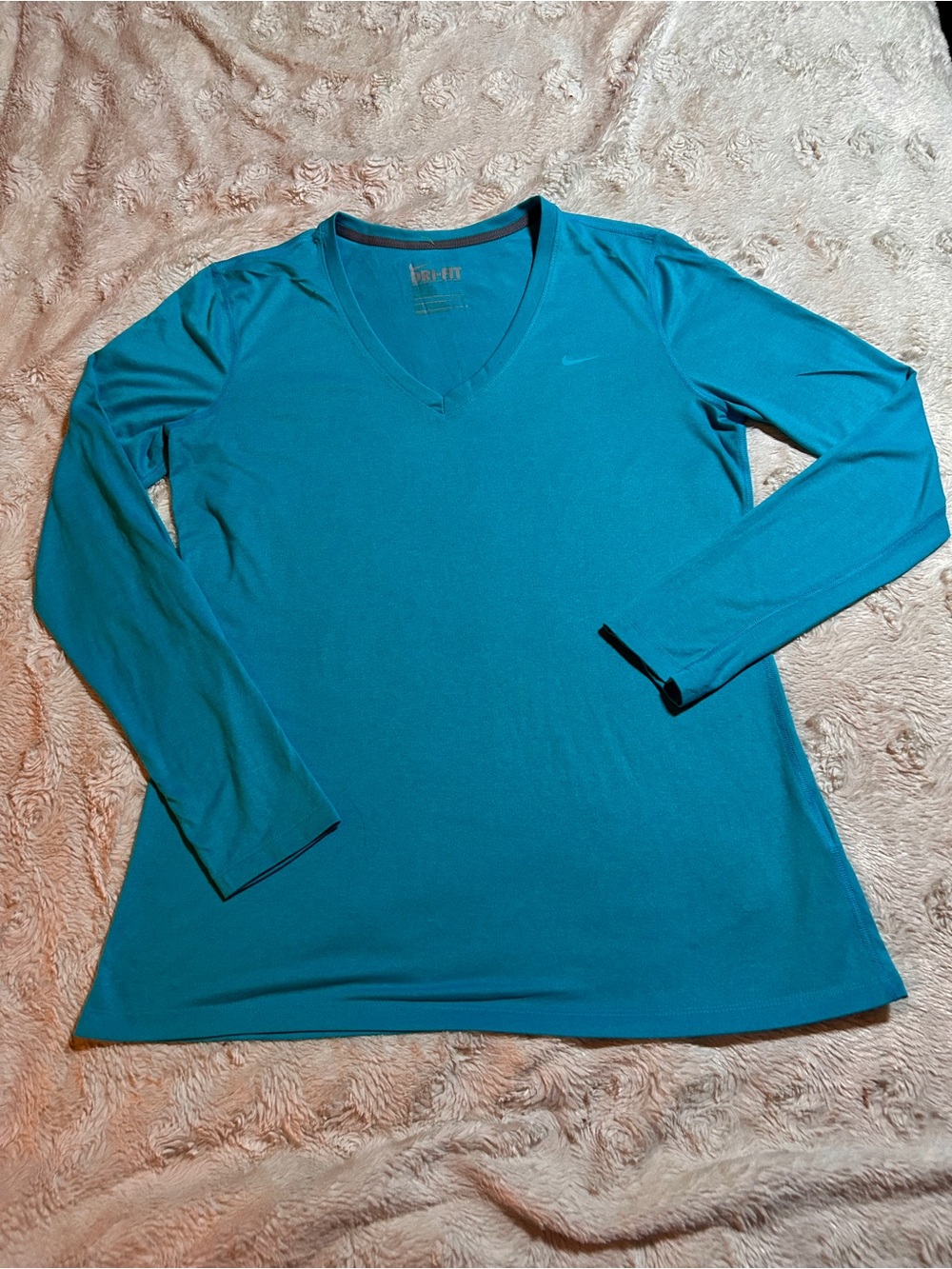 Nike Women's Teal V-Neck Long Sleeve Top Large